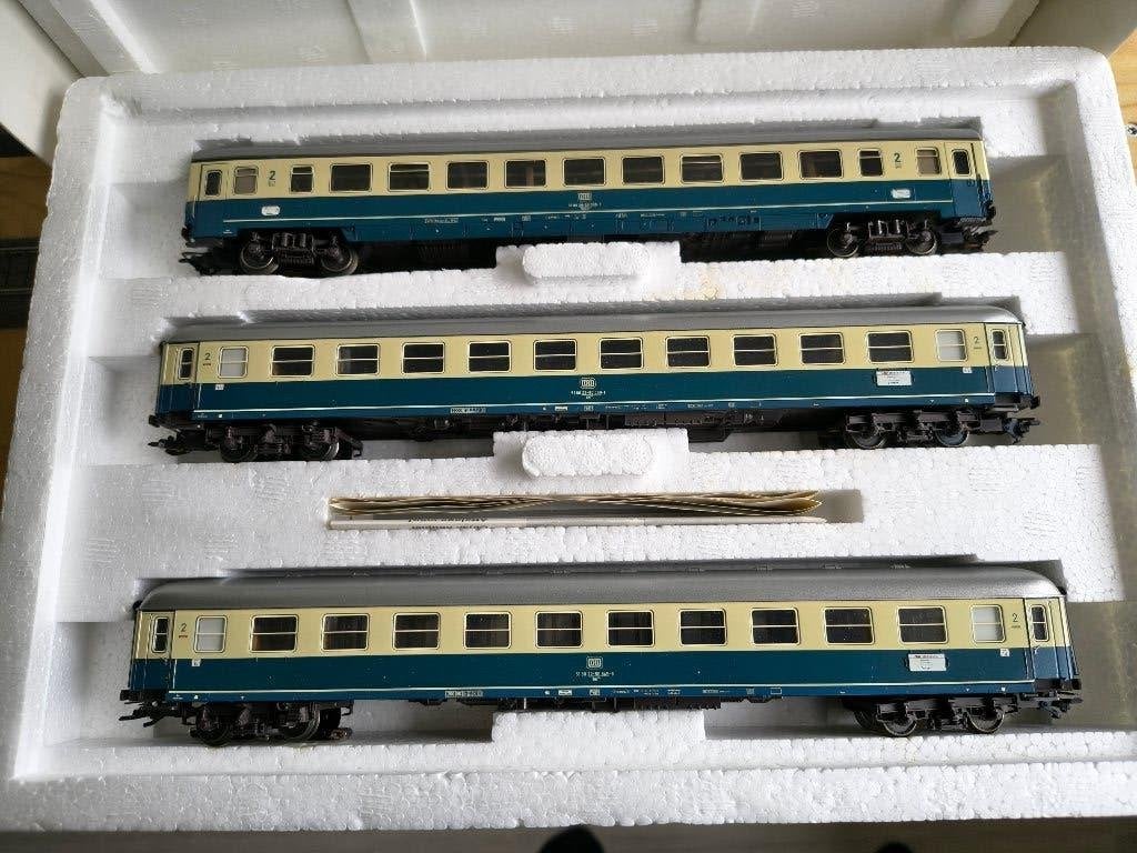 Märklin 42994  Südwind 2e klas rijtuigen met verlichting, Hobby en Vrije tijd, Modeltreinen | H0, Wisselstroom, Gebruikt, Wagon