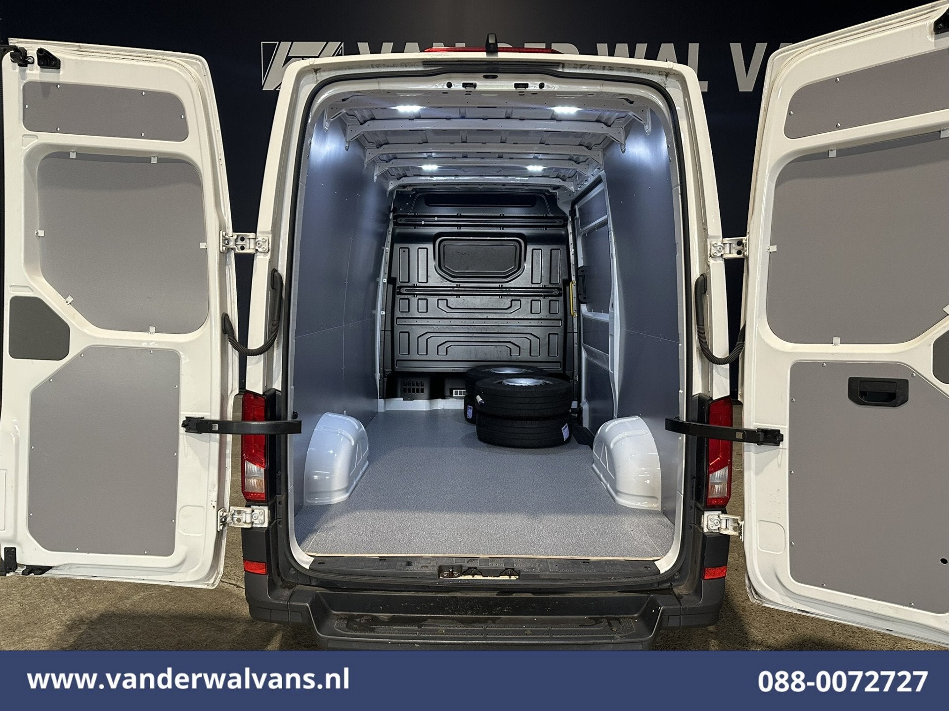 Volkswagen Crafter 2.0 TDI 140pk L3H3 (L2H2) Euro6 Airco | M, Voorwielaandrijving, Stof, Gebruikt, 4 cilinders