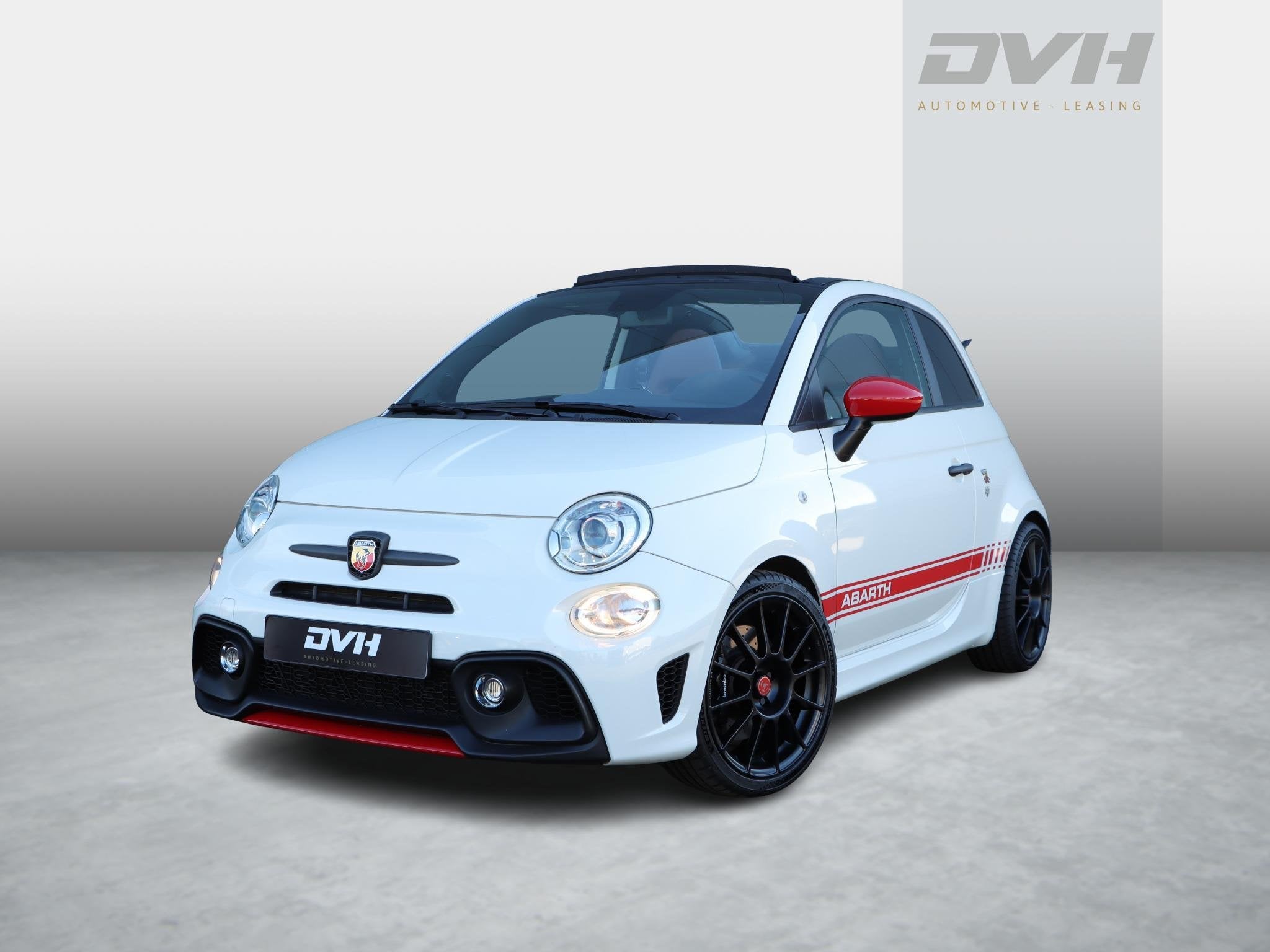 Abarth 595 C 1.4 T-Jet Competizione BEATS | CARBON | BI-XENO, Auto's, Voorwielaandrijving, Dealer onderhouden, Gebruikt, Euro 6
