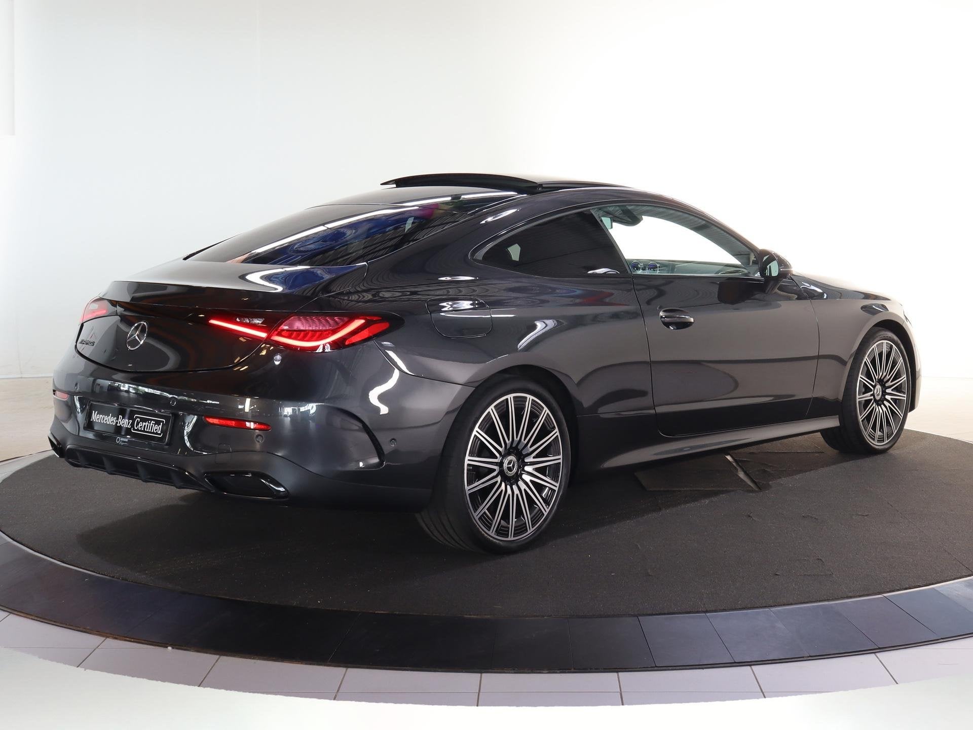 Mercedes-Benz CLE Coupé 200 AMG Line | Digital Light | Pano, Auto's, Dealer onderhouden, 4 cilinders, 4 stoelen, Origineel Nederlands