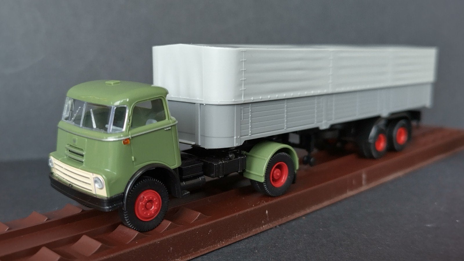 Daf DO 2000 1:87 Brekina Pol, Hobby en Vrije tijd, Modelauto's | 1:87, Nieuw, Bus of Vrachtwagen, Brekina, Verzenden