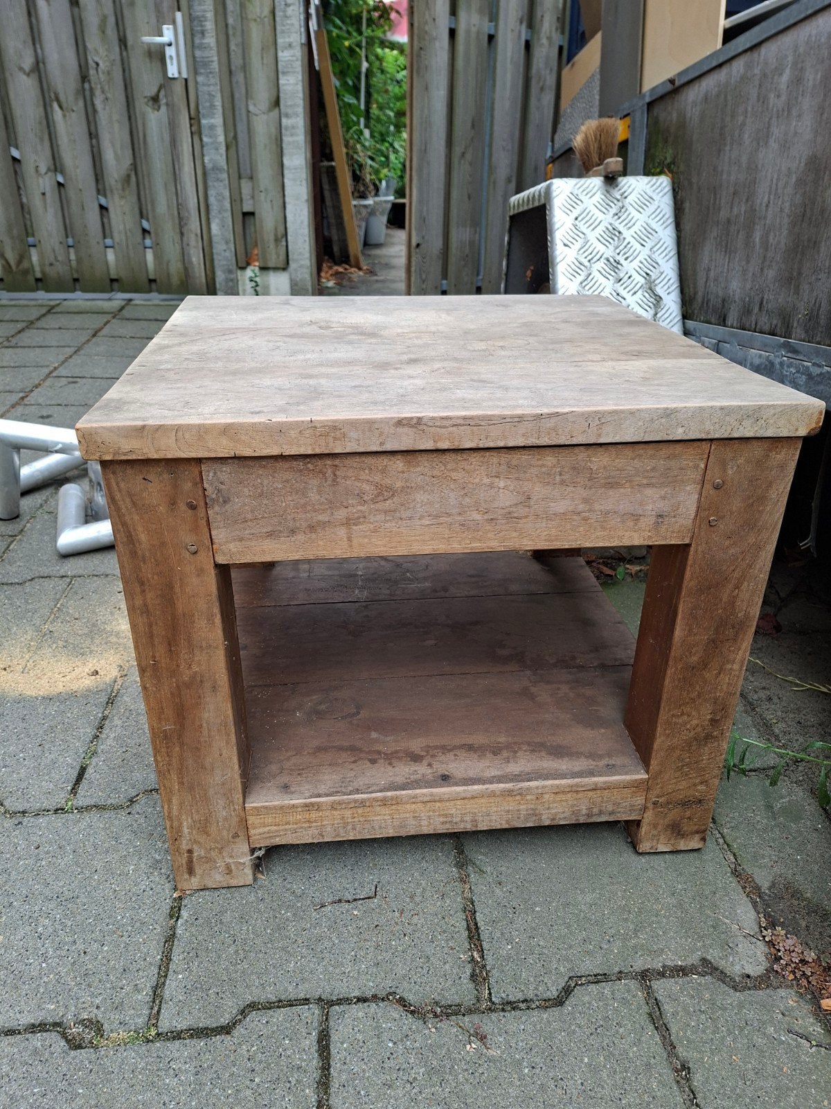 Robuuste eiken salontafel 60x60 cm - gratis af te halen, Ophalen, Gebruikt, 50 tot 100 cm, 50 tot 100 cm