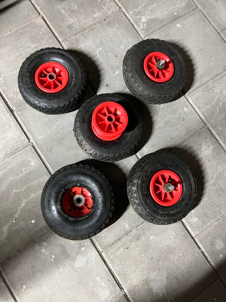 5 stuks 3.00-4 (260x85) wielen luchtbanden steekwagen/kar, Ophalen of Verzenden, Gebruikt