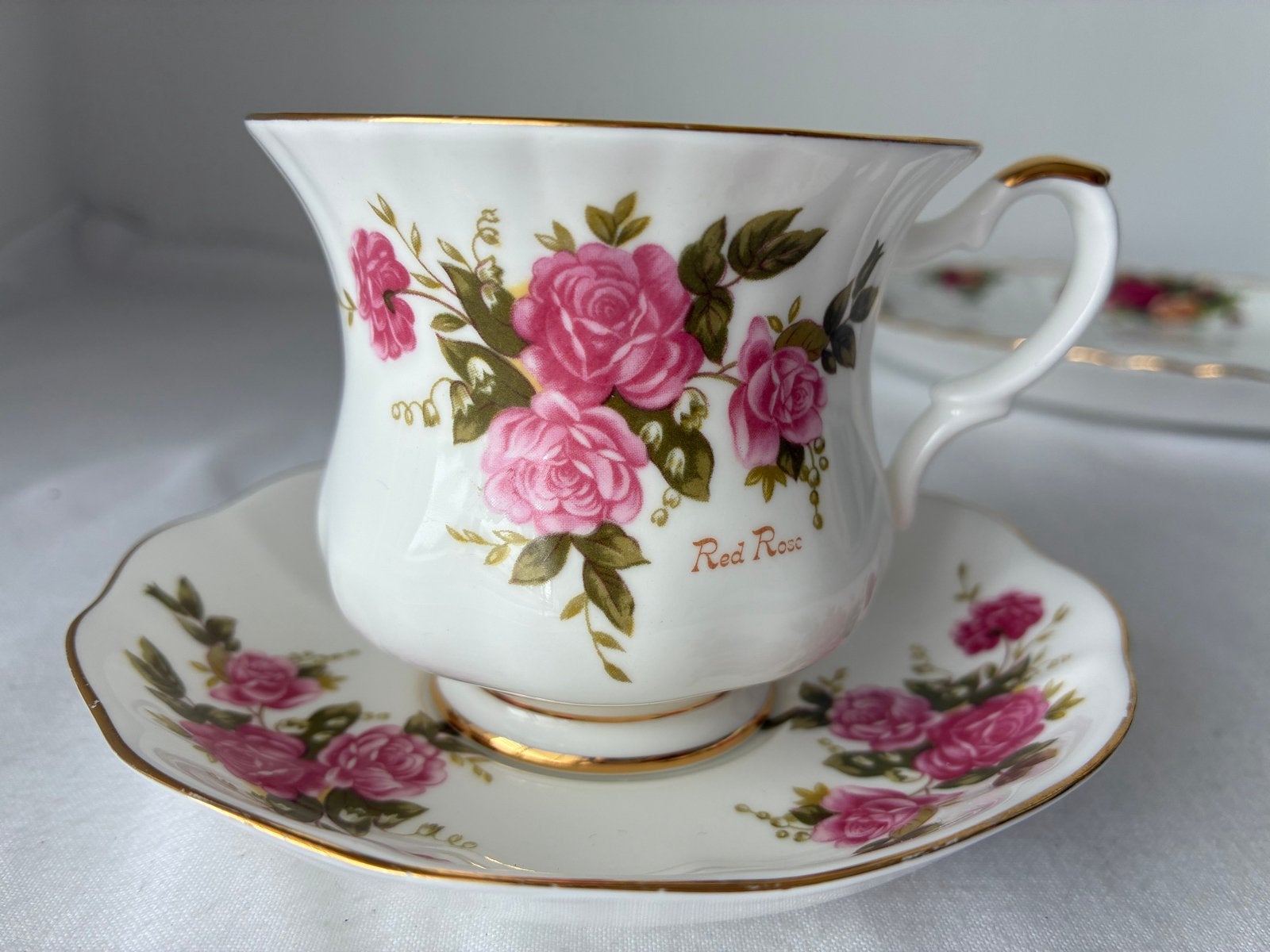 Royal Ascot Red Rose theekop en schotel, Fine Bone China, Ophalen of Verzenden