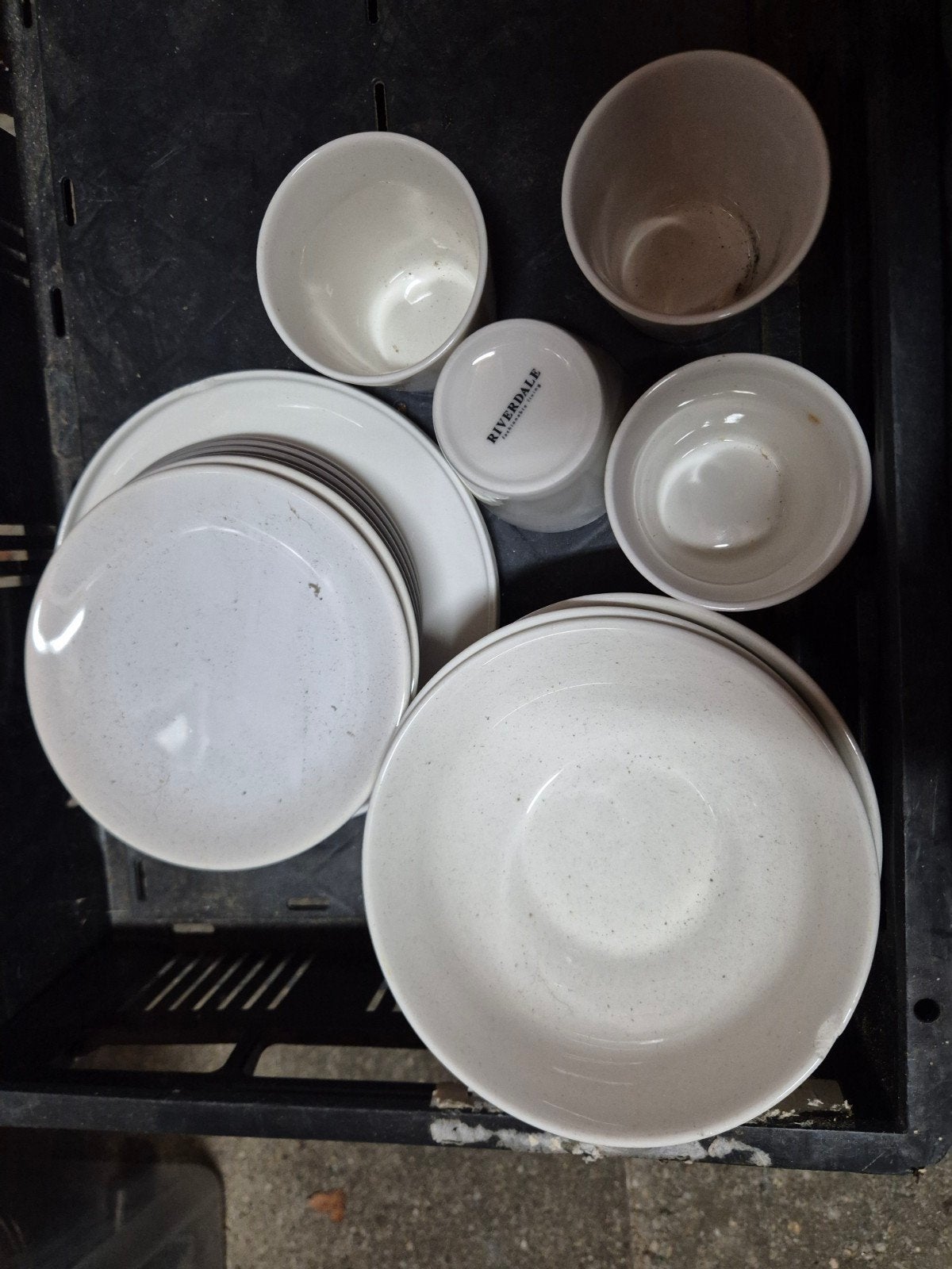 Riverdale Servies Set - Borden, Kommen en Bekers, Huis en Inrichting, Gebruikt, Keramiek, Ophalen of Verzenden, Overige stijlen