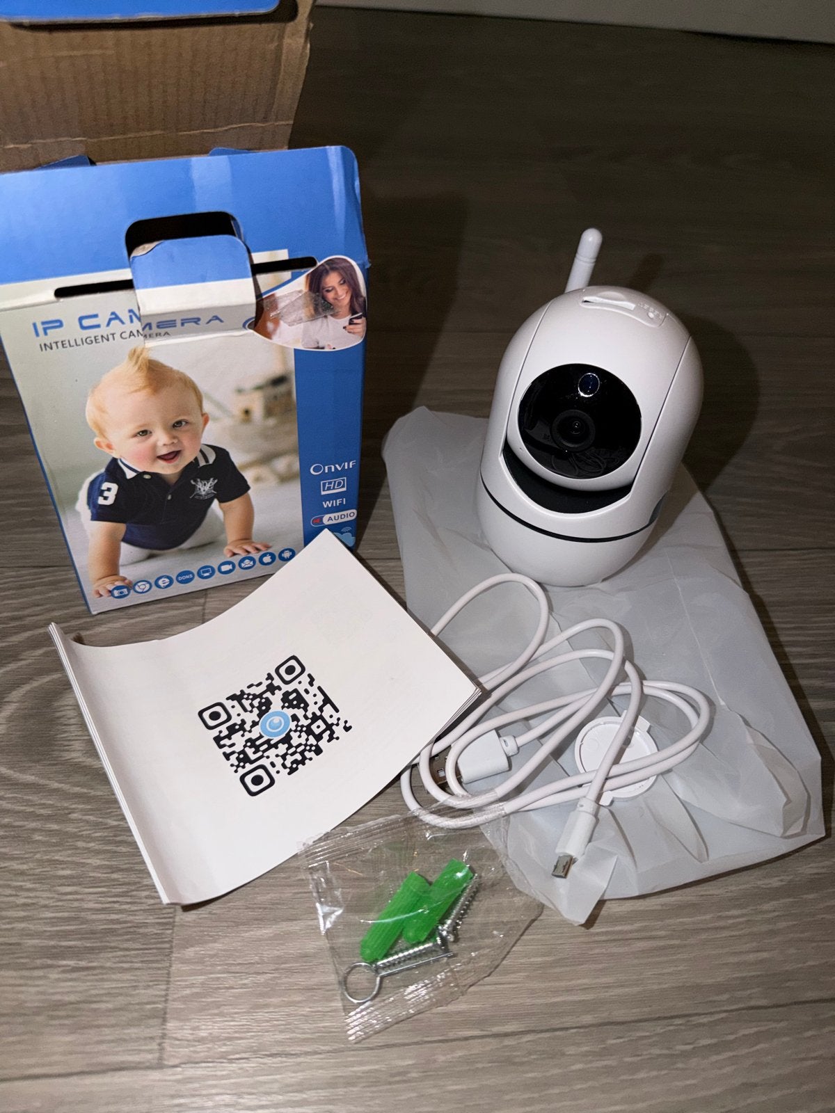Nieuwe IP Camera - HD WiFi Beveiligingscamera met Audio, Audio, Tv en Foto, Ophalen of Verzenden, Nieuw, Binnencamera