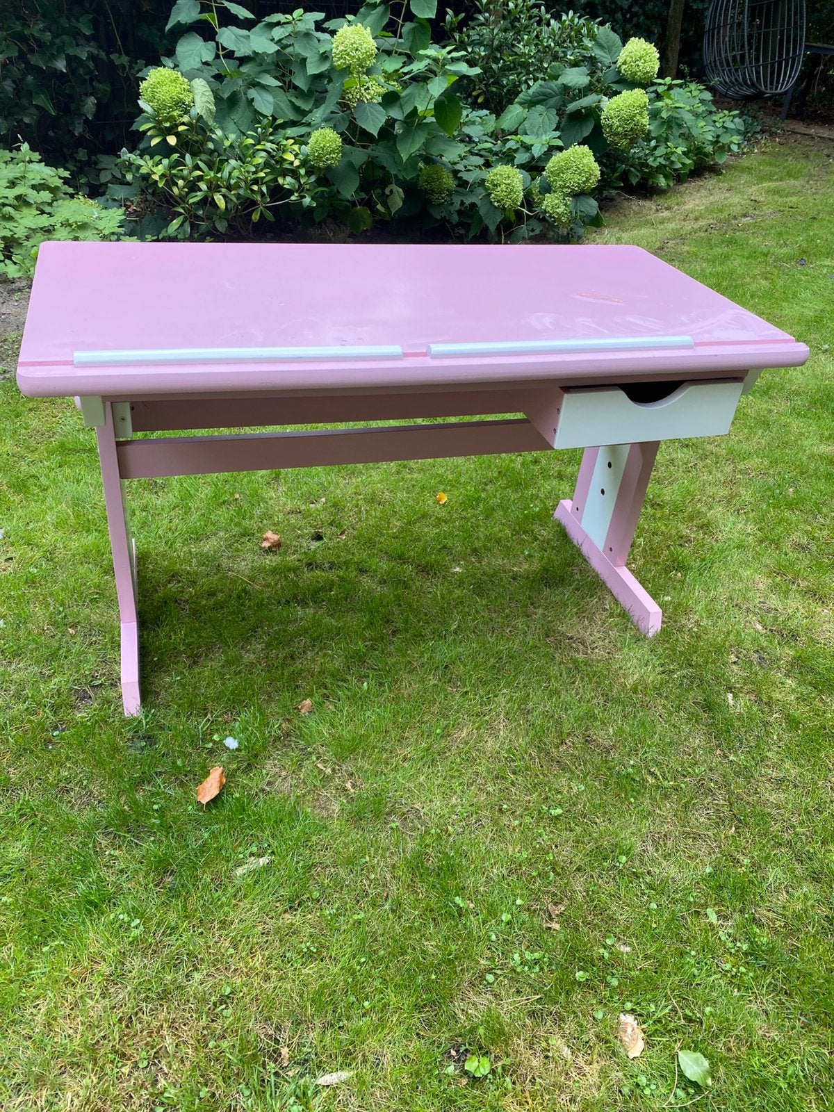 Roze kinderbureau in hoogte verstelbaar, Ophalen, Gebruikt, Tafel