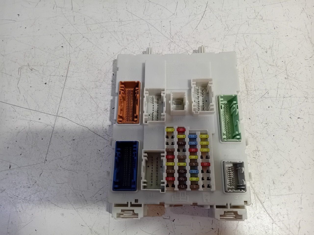 Zekeringkast Ford Transit Connect, Onderdelen@venauto.nl, Van der Ven Autorecycling B.V., Gebruikt, Ettenseweg 76, 4706 PB Roosendaal, The Netherlands