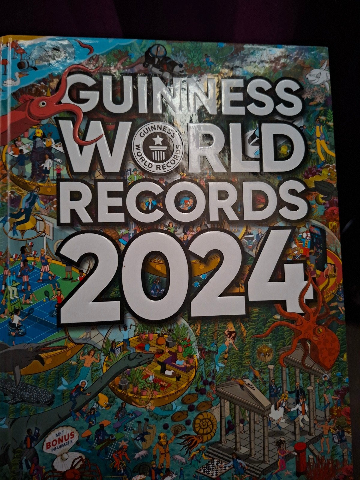 Guinness World Records 2024 - Boek vol records, Ophalen of Verzenden, Zo goed als nieuw, Guinness World Records, Nederland