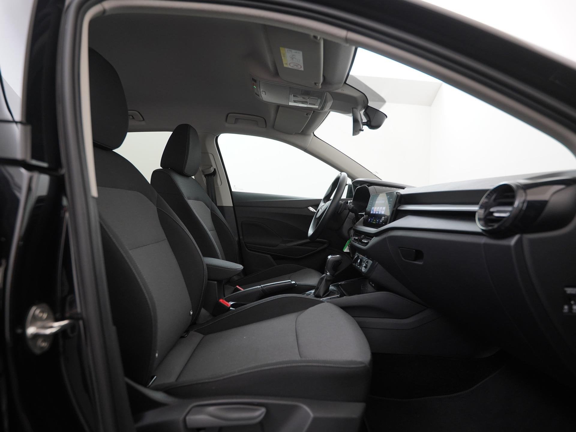 Skoda Fabia 1.0 TSI Ambition DSG | Carplay | Stoelverwarming, Auto's, Skoda, Stof, Gebruikt, Euro 6, Zwart