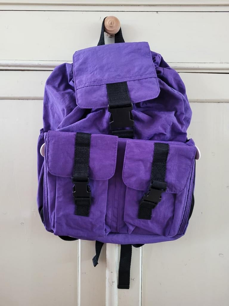 Paarse rugzak / verschoontas met uitvouwbaar verschoonmatje, Gebruikt, 25 tot 40 cm, Ophalen of Verzenden, Overige merken