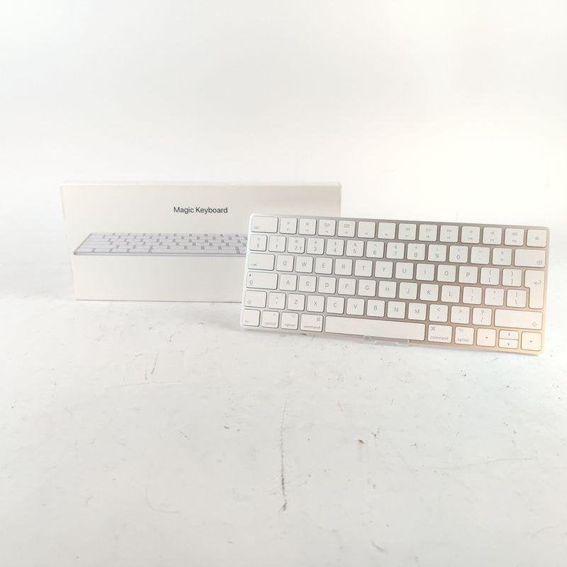 Apple A1644 toetsenbord in doos || nu voor maar €49.99!!, Computers en Software, Toetsenborden, Ophalen of Verzenden, X, X, X