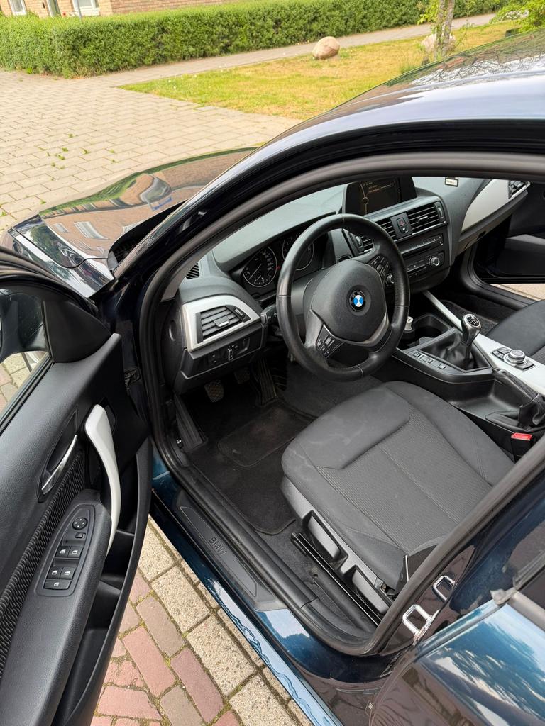 BMW 1-Serie 116I 100KW 5DR 2012 Blauw, Auto's, BMW, Bedrijf, 1-Serie, Benzine, B, Hatchback, Handgeschakeld, Origineel Nederlands