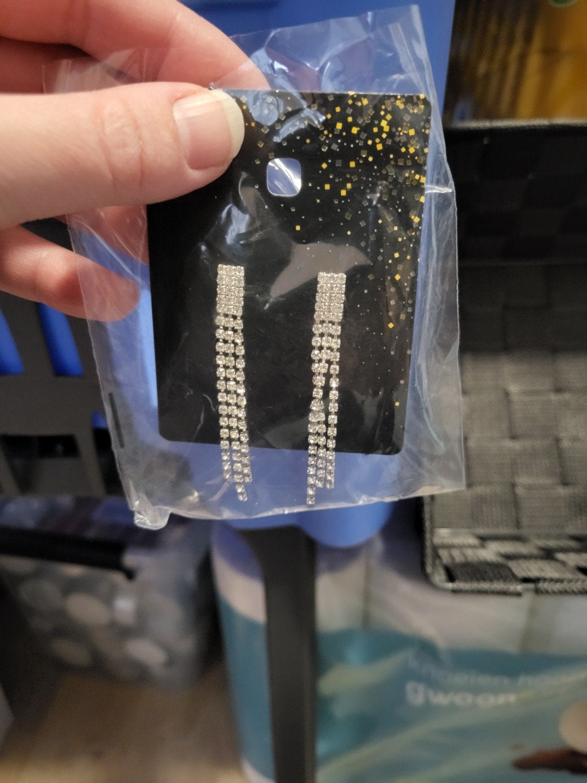 Nieuwe oorbellen met strass stenen hangers zilver kleurig, Overige materialen, Nieuw, Ophalen of Verzenden, Zilver