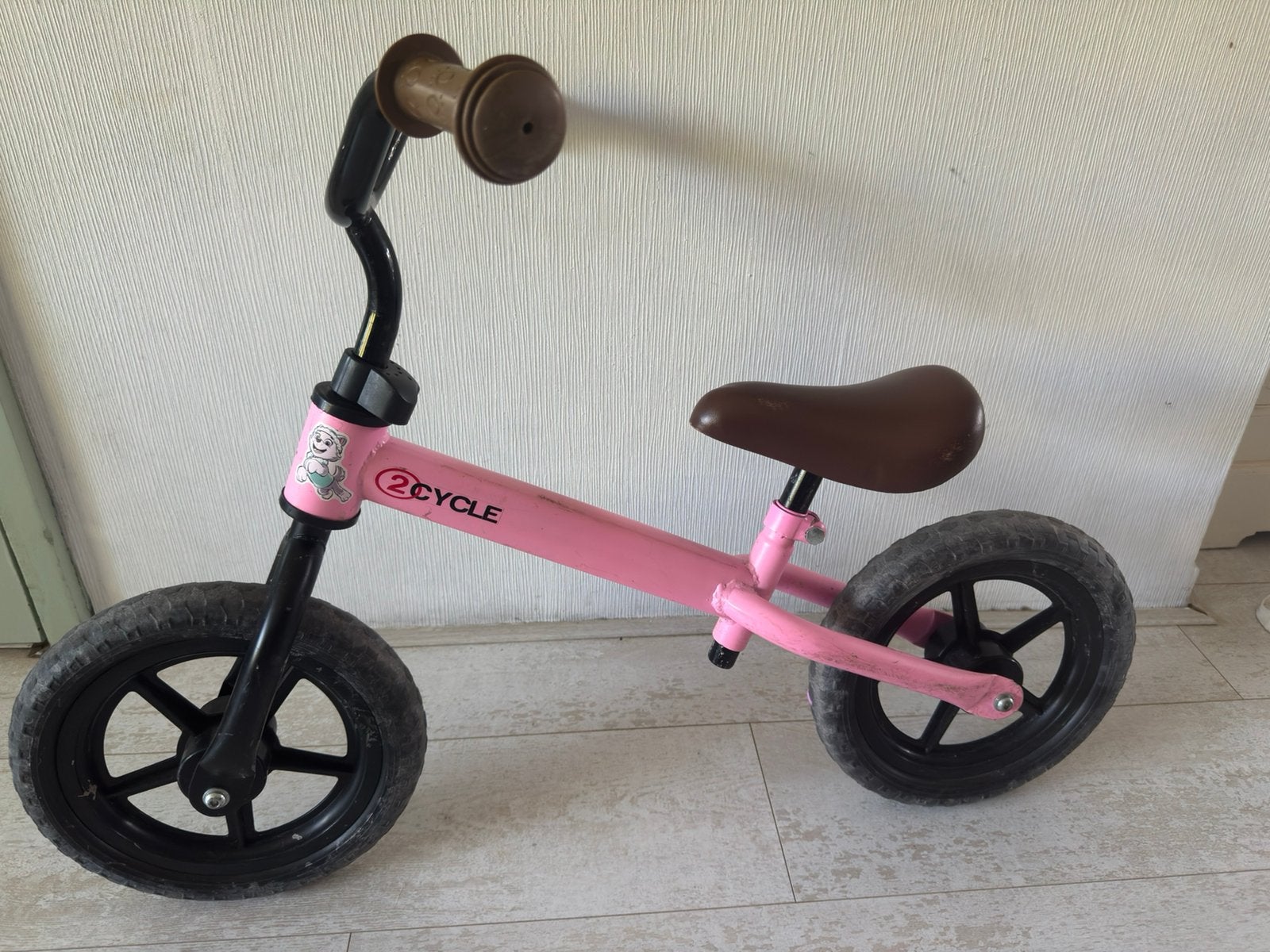 2Cycle loopfiets roze, voor kinderen vanaf 2 1/2 jaar, Ophalen, Zo goed als nieuw, Loopfiets