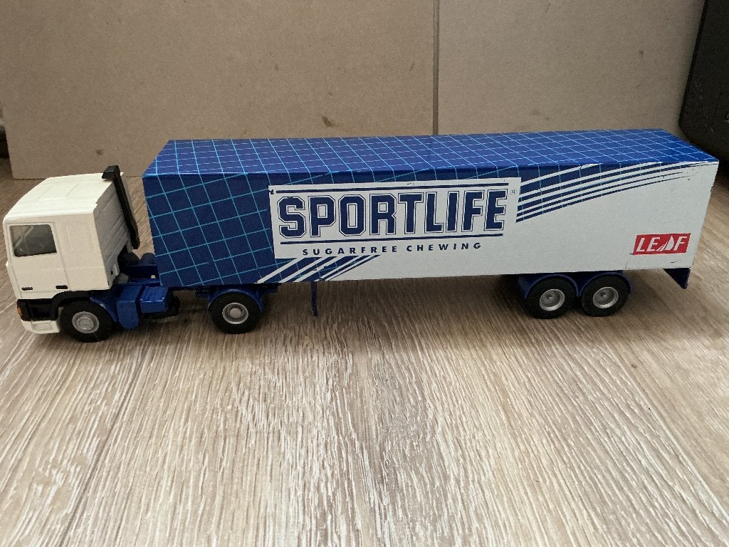 Miniatuur vrachtwagen sportlife, Ophalen of Verzenden, Zo goed als nieuw, Bus of Vrachtwagen, Overige merken
