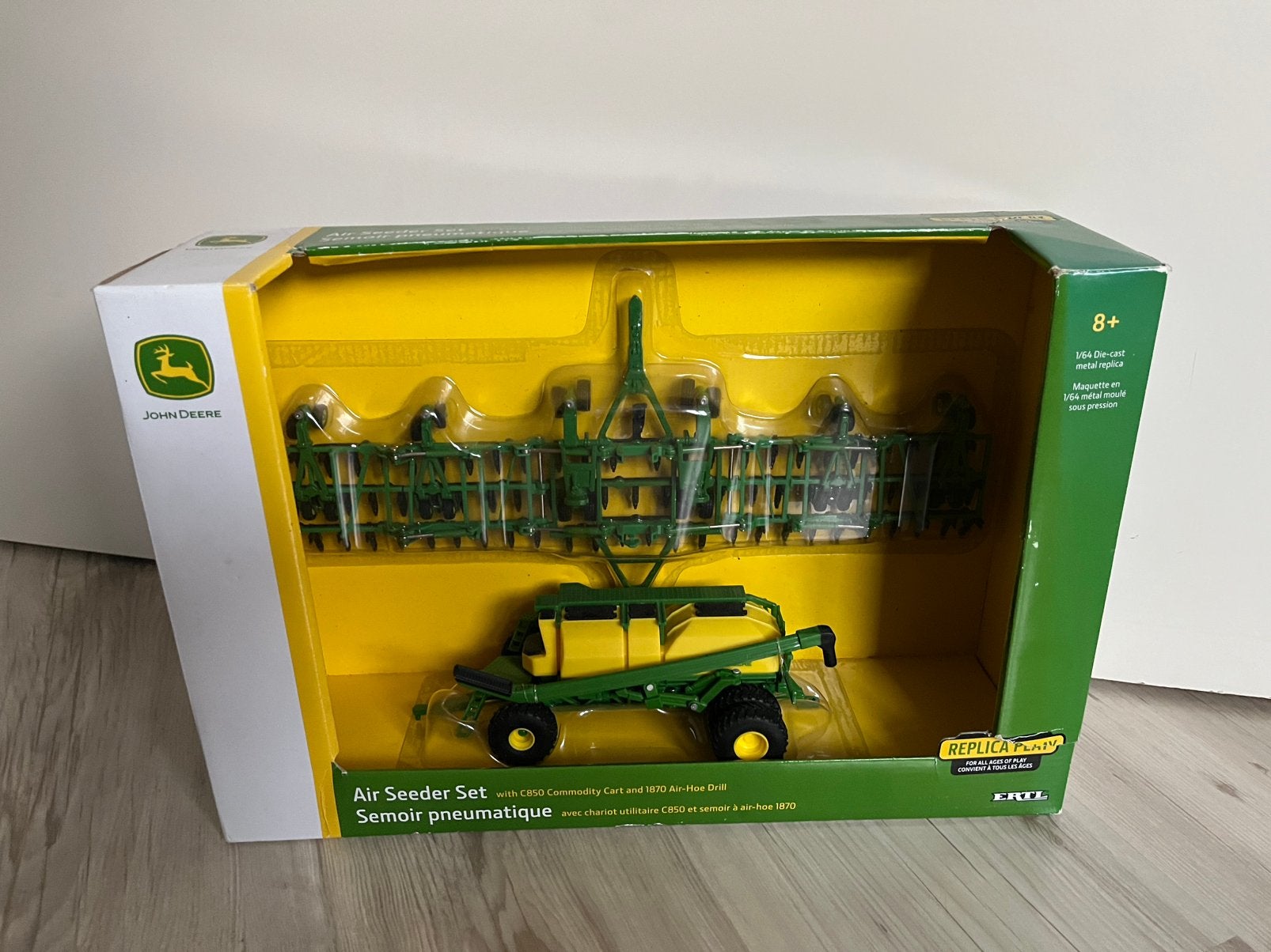 John deere air seeder set ertl 1:64, Hobby en Vrije tijd, Ophalen of Verzenden, Zo goed als nieuw, Tractor of Landbouw, ERTL