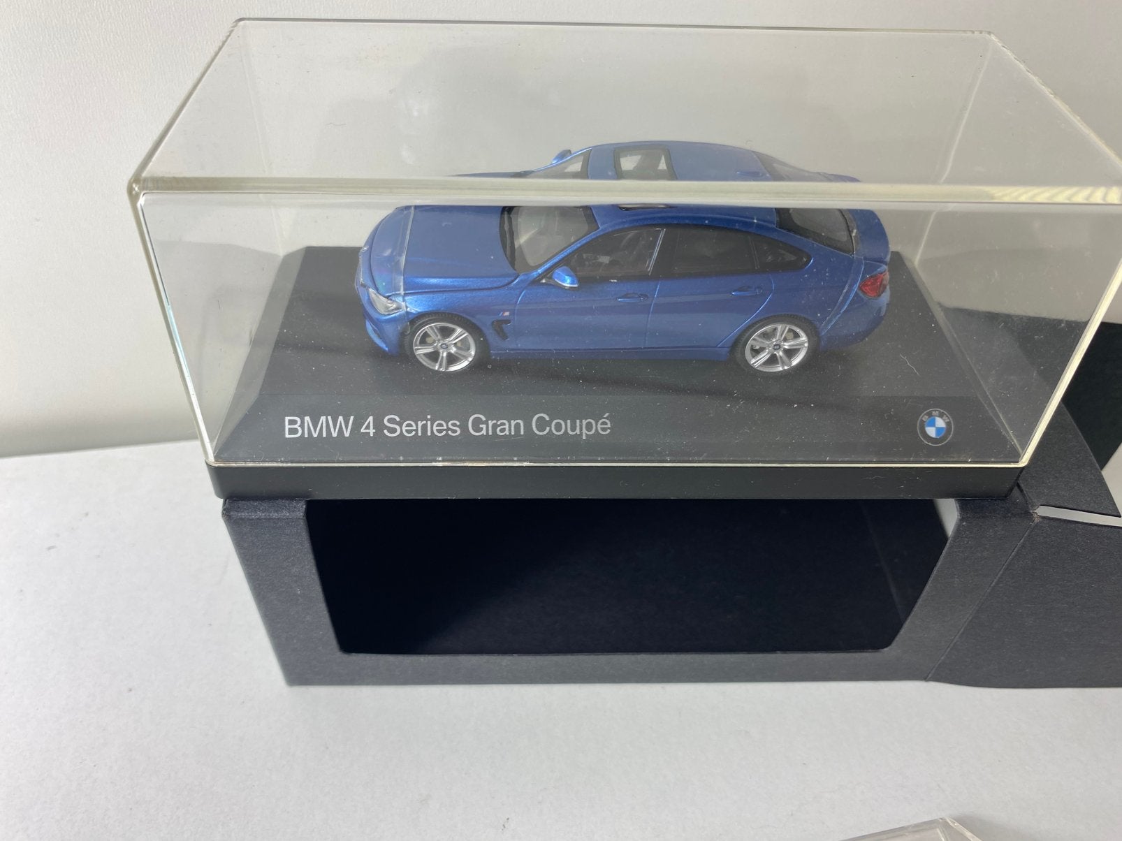 1:43 BMW 4 series, GRAN COUPE-“estoril blue”-PARAGON, Ophalen of Verzenden, Nieuw, Auto, Overige merken