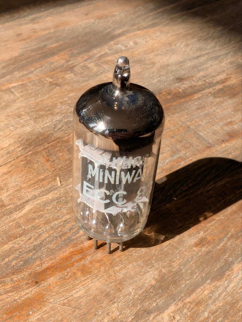 Philips Miniwatt ECC83 (12ax7) Short Plate 1961 Heerlen, Ophalen of Verzenden, Gebruikt