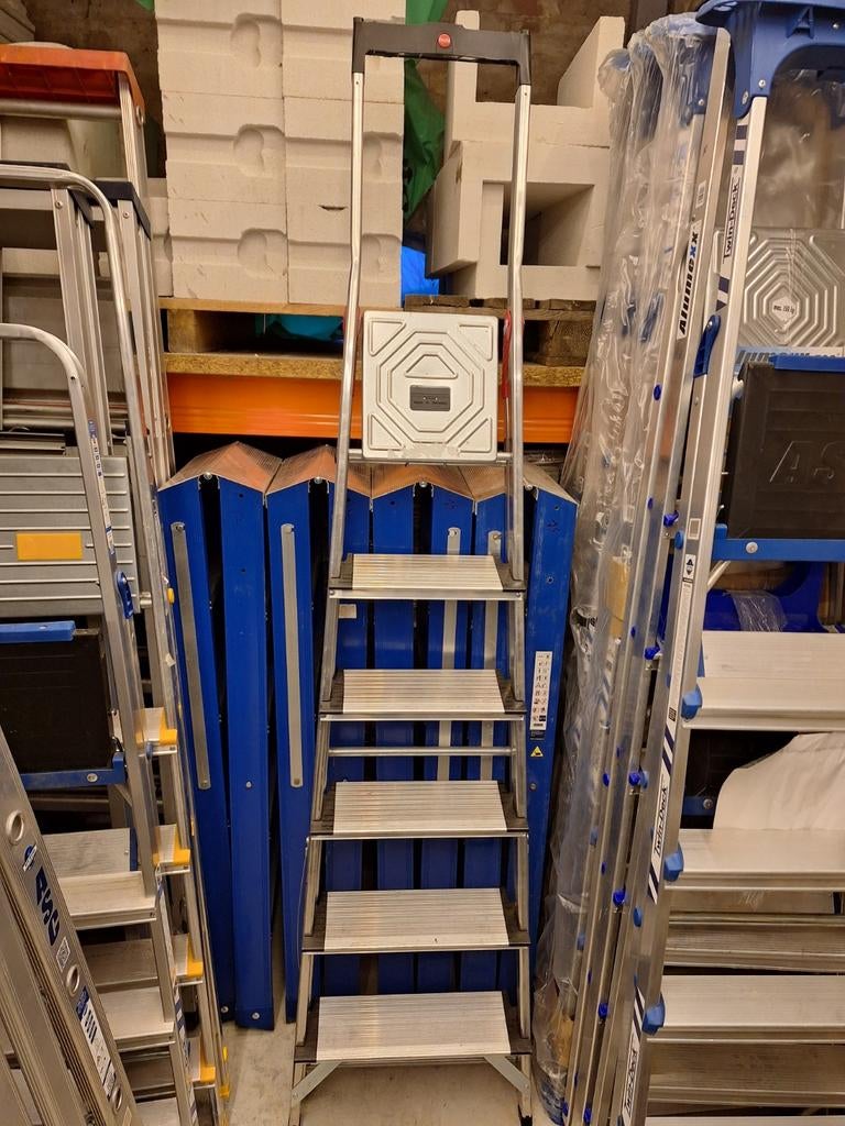 Huishoudtrap div merken, Ophalen, Gebruikt