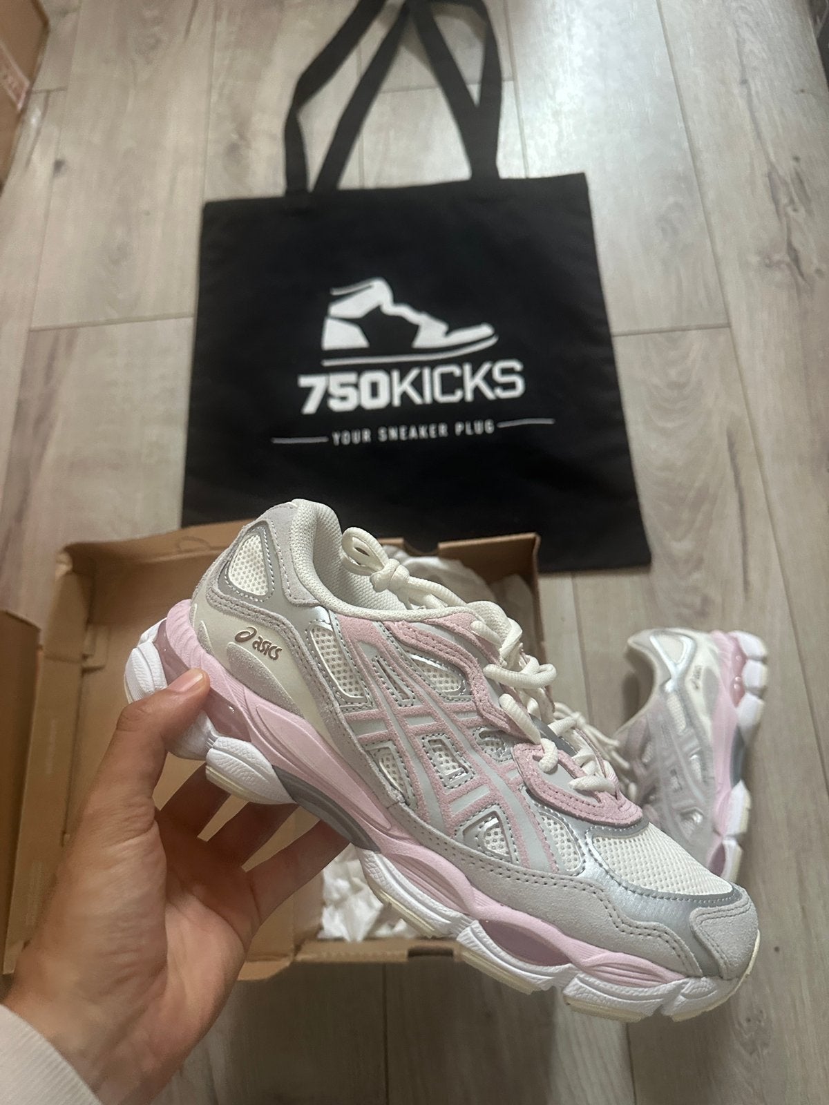ASICS Gel-NYC Concrete Barely Rose Maat EU39,5 39.5, Nieuw, Ophalen of Verzenden, Roze, A