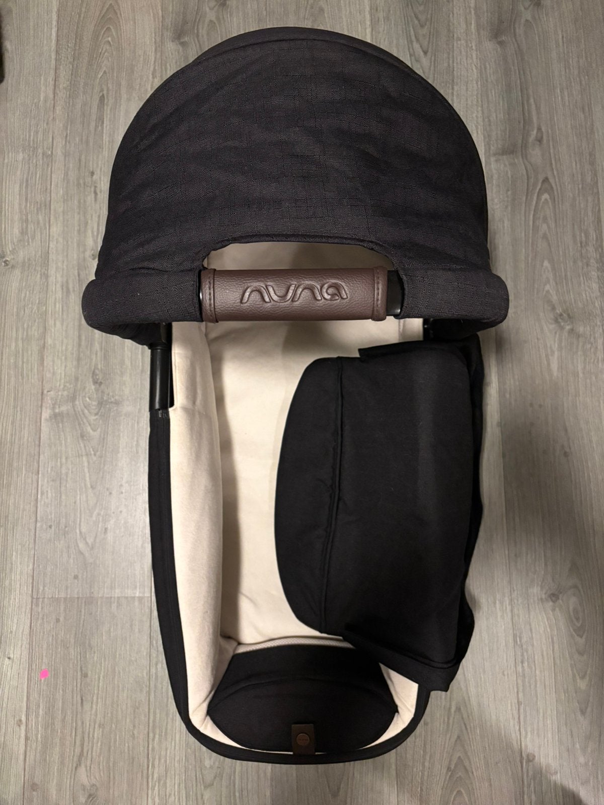 Nuna Mixx reiswieg / carrycot zwart – zo goed als nieuw, Ophalen, Zo goed als nieuw, Overige merken