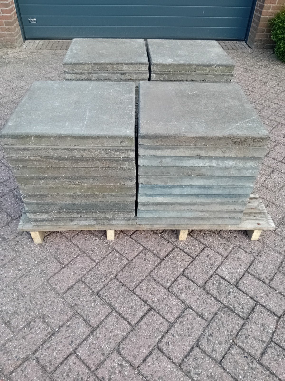 40 gebruikte tegels 50x50x5 cm, Tuin en Terras, Tegels en Klinkers, Ophalen, Gebruikt, Overige materialen, 10 m² of meer