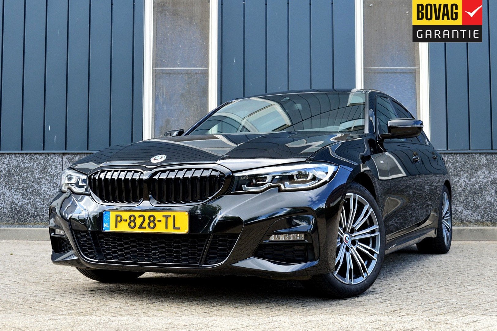 BMW 3-serie 320i M-Sport Rijklaarprijs-Garantie Leder Led Ca, Automaat, Achterwielaandrijving, Gebruikt, 4 cilinders