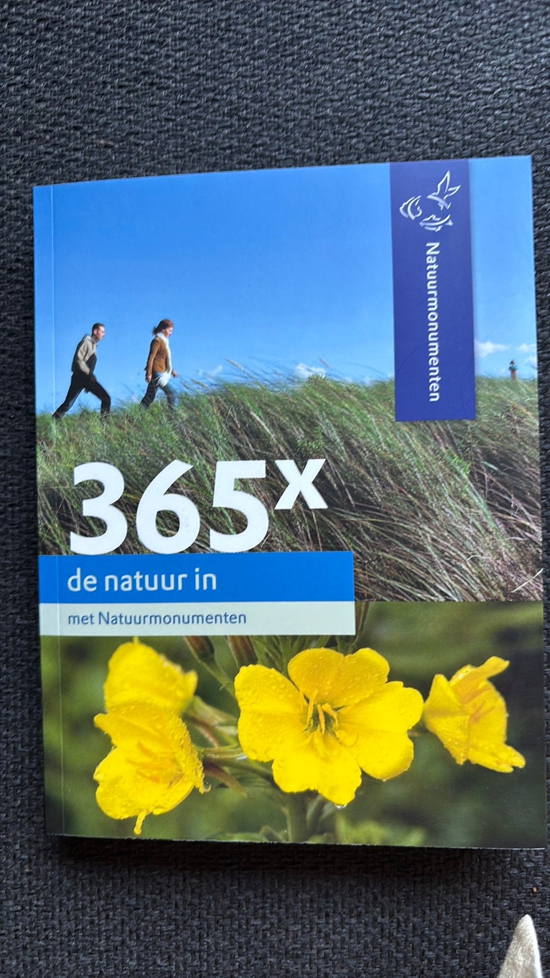 365x de natuur in met Natuurmonumenten, Ophalen of Verzenden, Zo goed als nieuw
