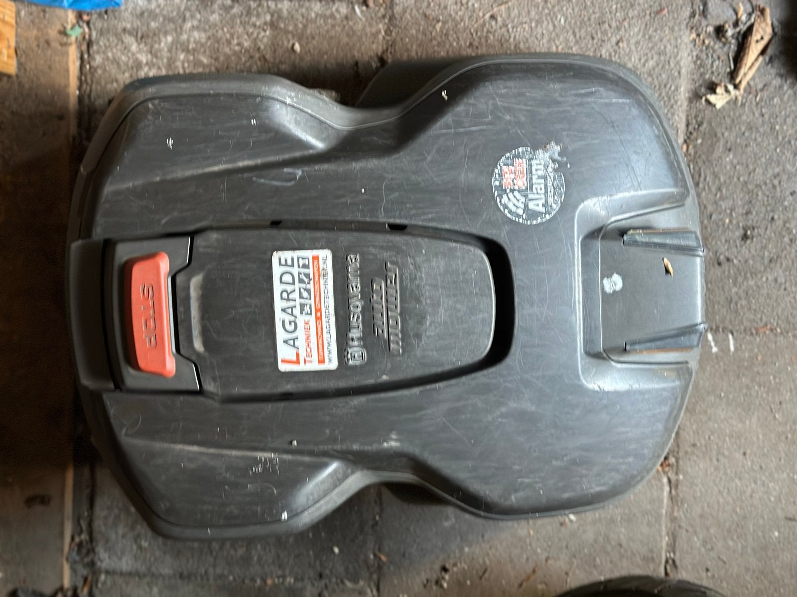 Husqvarna 305 Robotmaaier (defect) met prima Laadstation, Tuin en Terras, Ophalen, Gebruikt, Meer dan 25 cm
