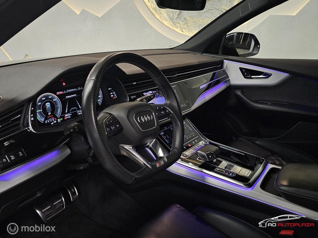 Audi Q8 55 TFSI e quattro S-line Panorama/RS Seats/B&O/Sfeer, Auto's, Audi, Automaat, 2995 cc, Zwart, Bedrijf