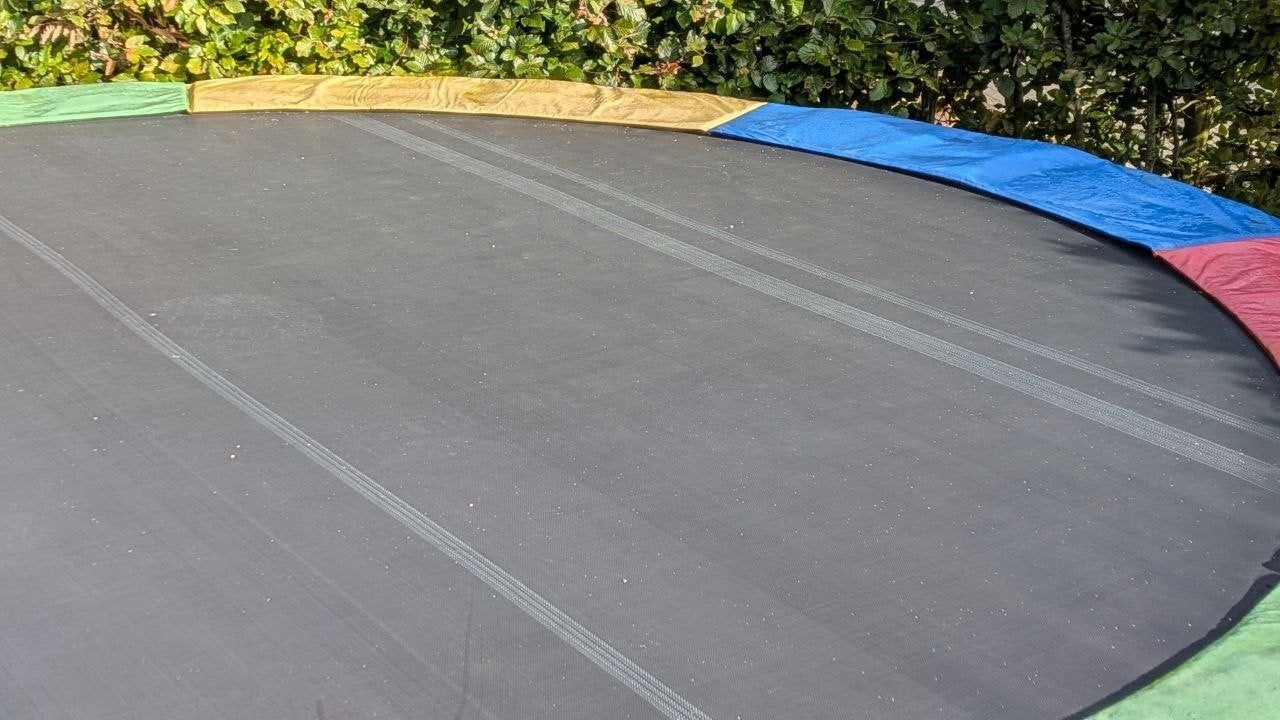 trampoline, met nieuwe band, Ophalen