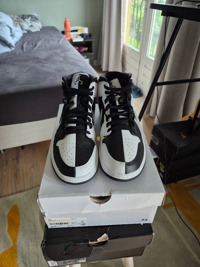 Nike air jordan reverse black white US11.5W, Zwart, Nike, Nieuw, Ophalen of Verzenden