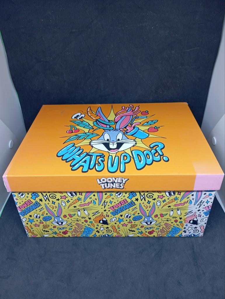 Looney Tunes Cadeauset: Mok, Beker en Onderzetters, Overige typen, Ophalen of Verzenden, Zo goed als nieuw, Steen/keramiek