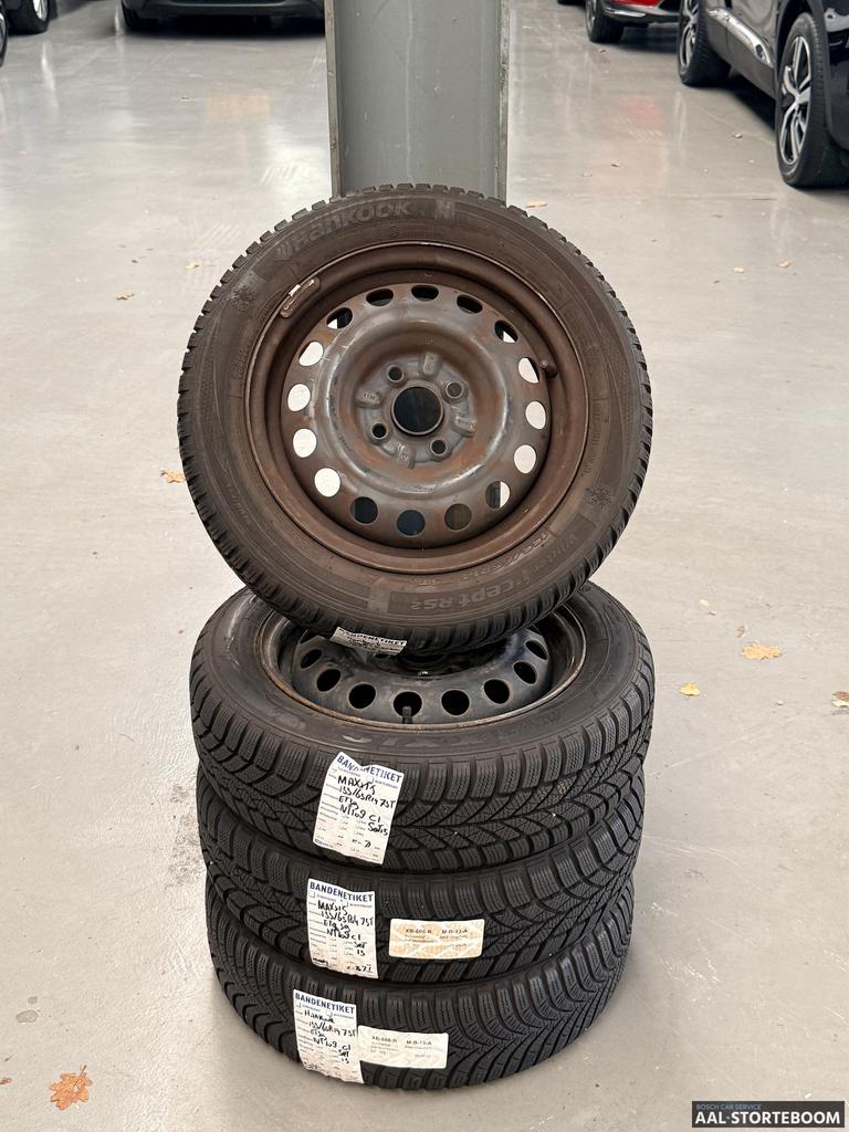 Winterbandenset  op stalen velgen voor Peugeot 108 / Citroen, Ophalen, 14 inch, Gebruikt, 155 mm