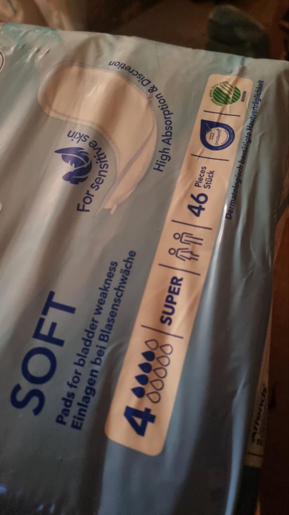 4 Attends Soft incontinentiemateriaal - Diverse maten, Diversen, Verpleegmiddelen, Ophalen of Verzenden