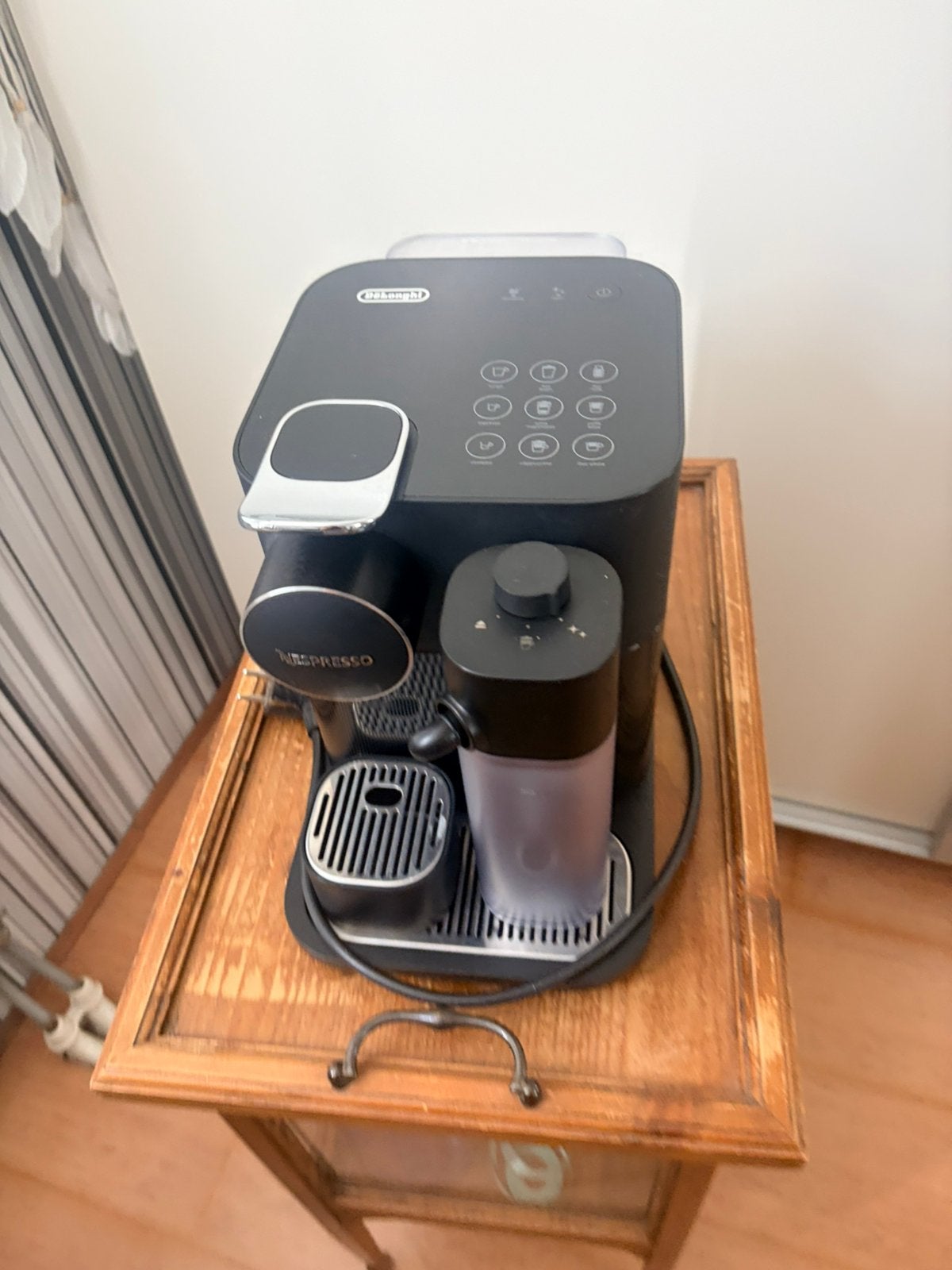 Nespresso met melkopschuimer, Ophalen, Gebruikt, Combi, 2 tot 4 kopjes