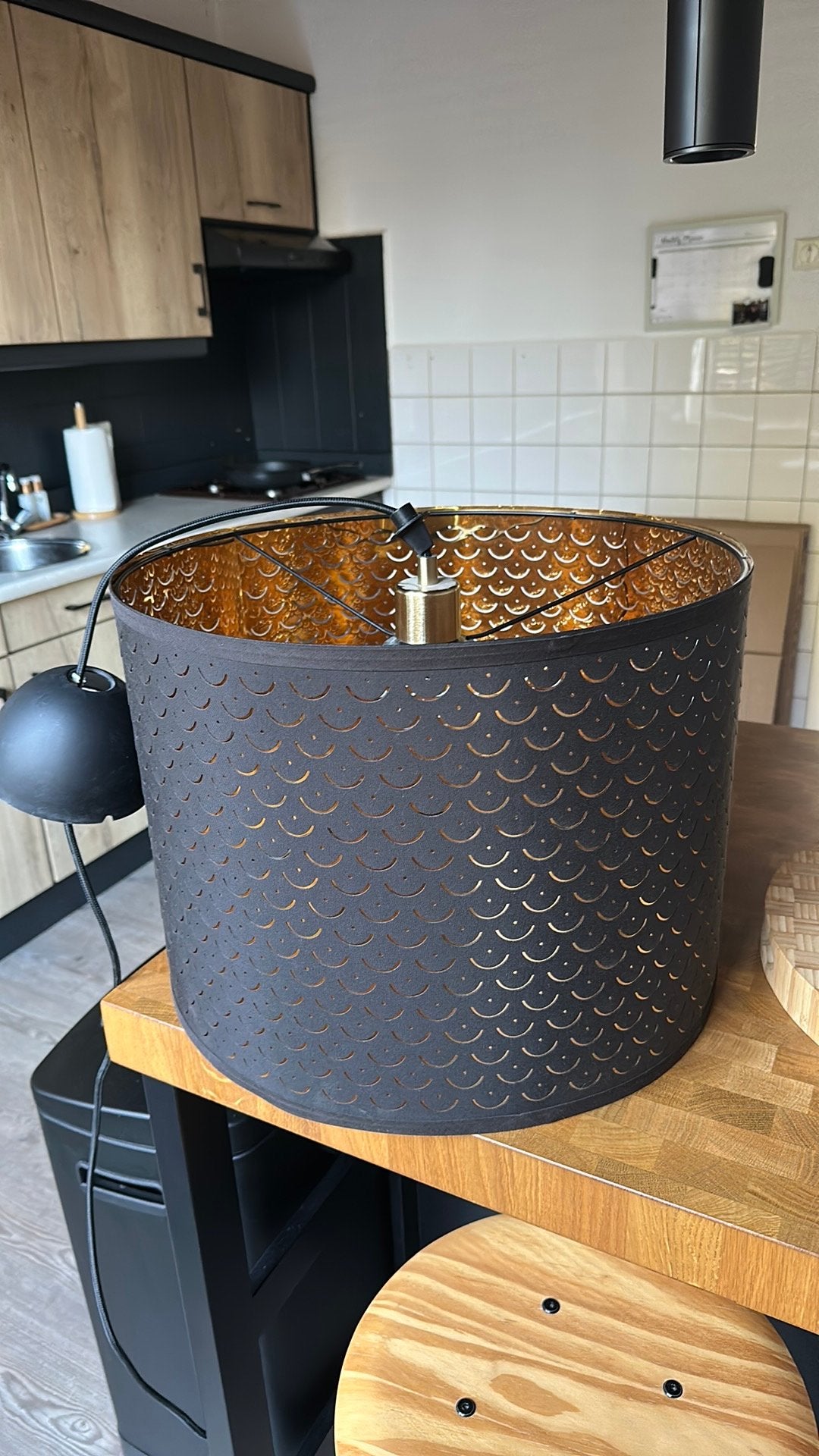 Ikea hanglamp + lampenkap NYMÖ, Huis en Inrichting, Zwart, Rond, Zo goed als nieuw, Ophalen