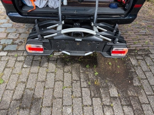 Thule fietsendrager, Ophalen, Gebruikt, 2 fietsen, Trekhaakdrager