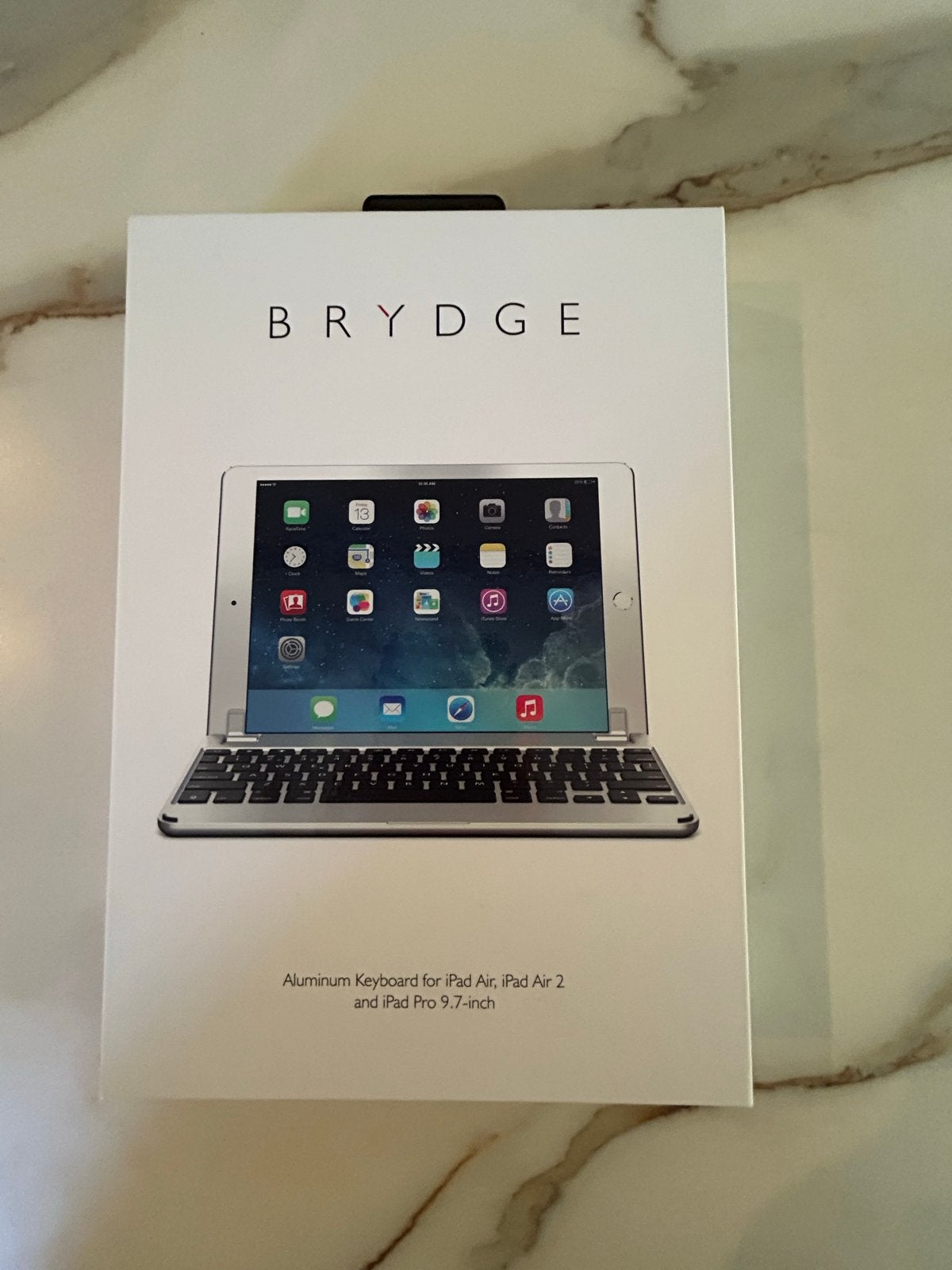 Brydge Aluminium Toetsenbord voor iPad Air/Pro 9.7-inch, Ophalen of Verzenden, Zo goed als nieuw, Draadloos, Qwerty