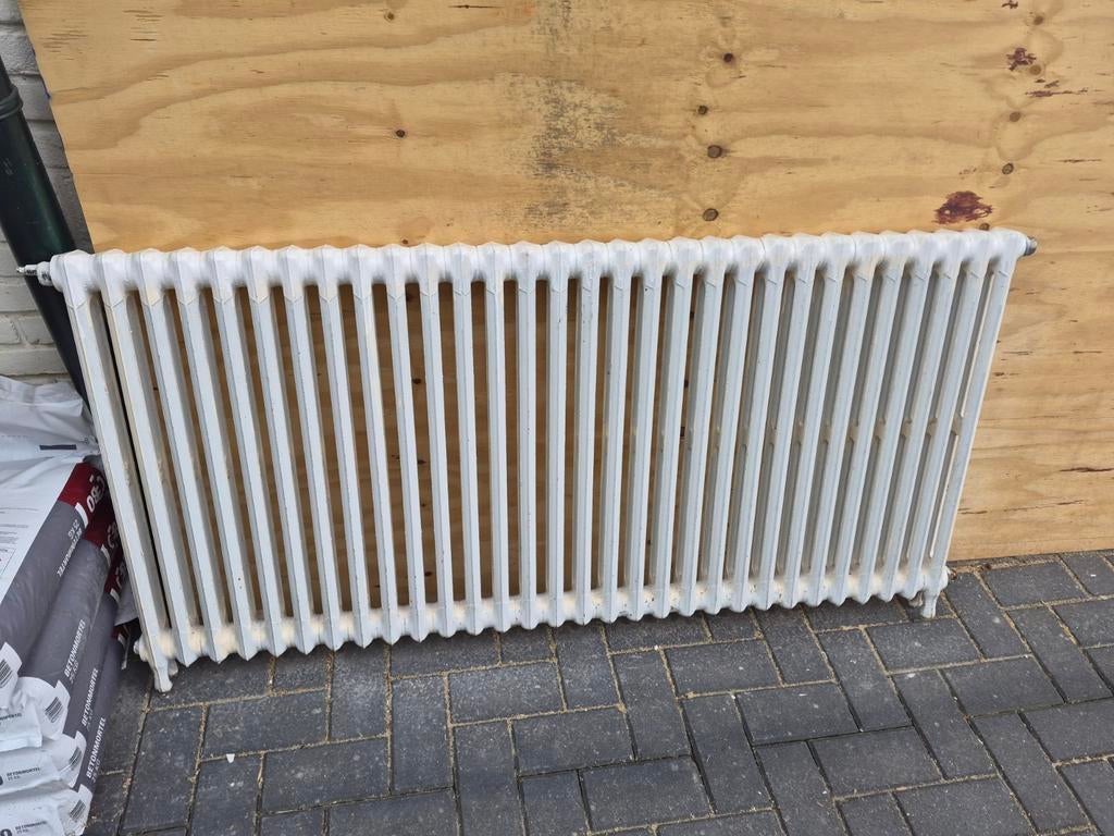 Gietijzeren Radiator 3 beschikbaar - Klassieke Verwarming, Ophalen