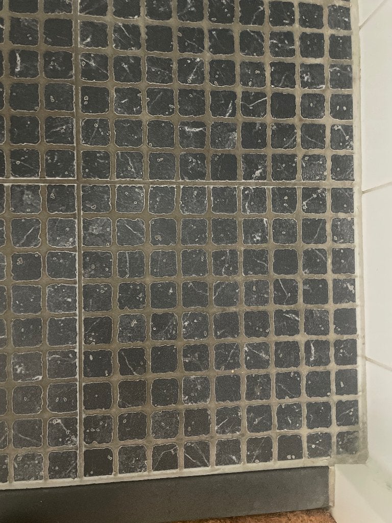 Grijze vloertegels 33x33 cm voor toilet/badkamer (17 stuks), Ophalen, Zo goed als nieuw