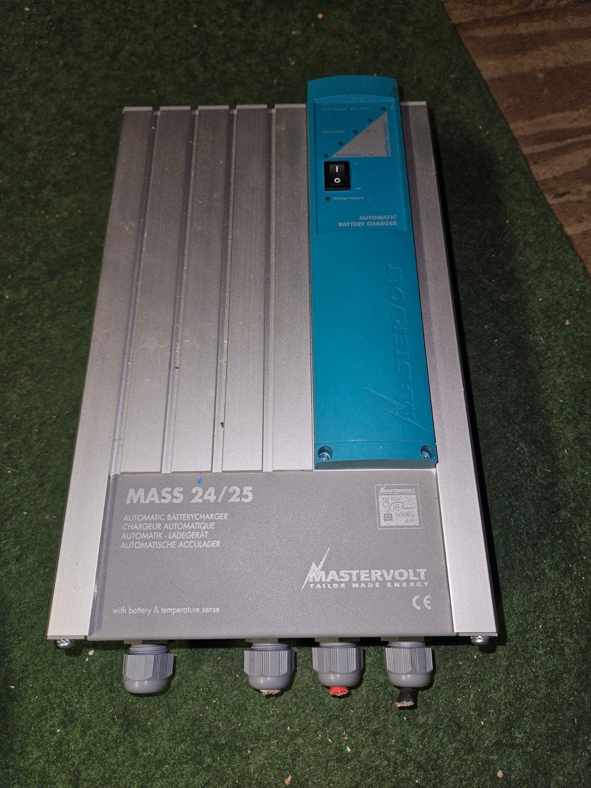 Mastervolt Mass 24/25 Automatische Acculader, Ophalen, Gebruikt, Motor en Techniek