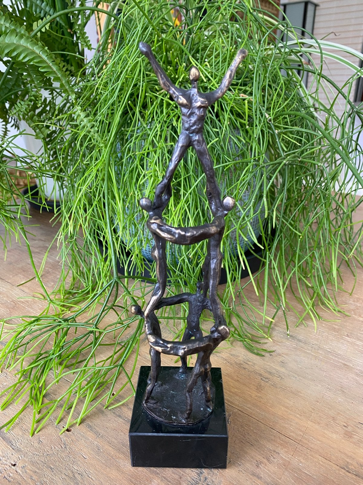 Bronzen Beeld Menselijke Piramide - 25 cm Hoog, Groep mensen, Ophalen of Verzenden, 20 - 50 cm, Beeld