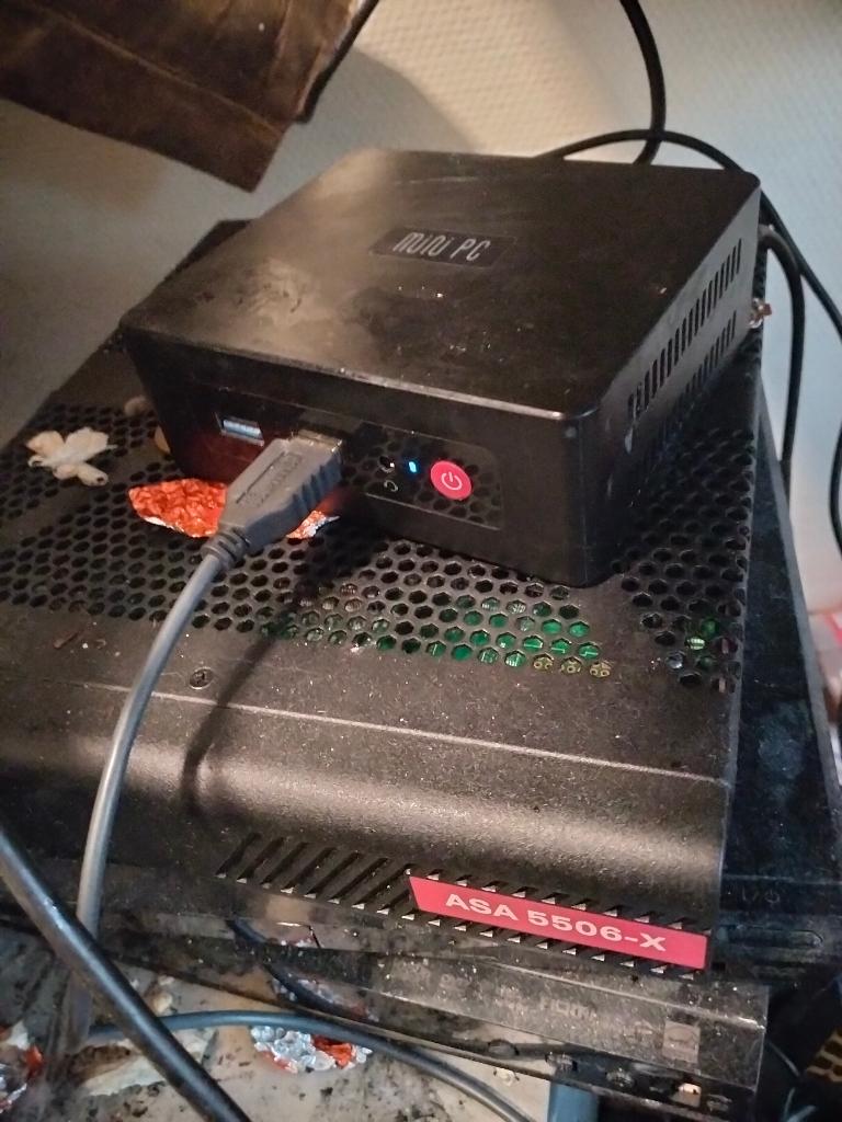 Mini pc, Ophalen, Gebruikt, 2 tot 3 Ghz, 8 GB
