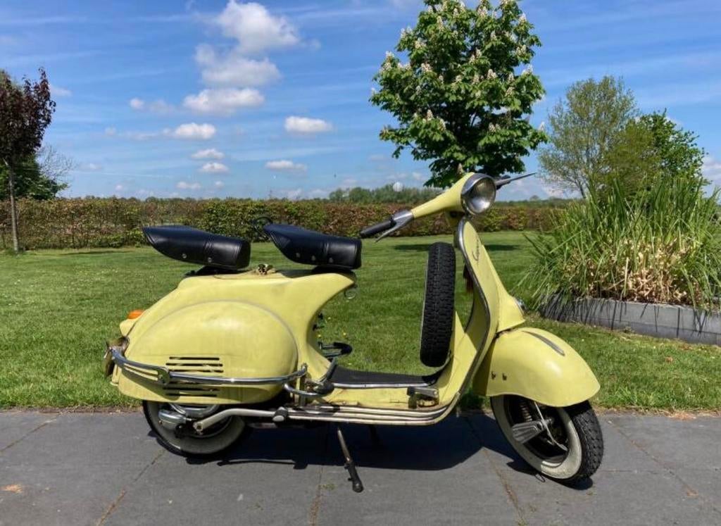 Vespa GL / Classic - Solo Zadel Set -, Ophalen of Verzenden, Gebruikt