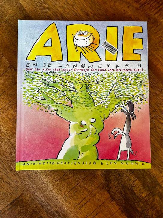 A. Hertsenberg - Arie en de langnekken, Ophalen of Verzenden, Zo goed als nieuw, A. Hertsenberg