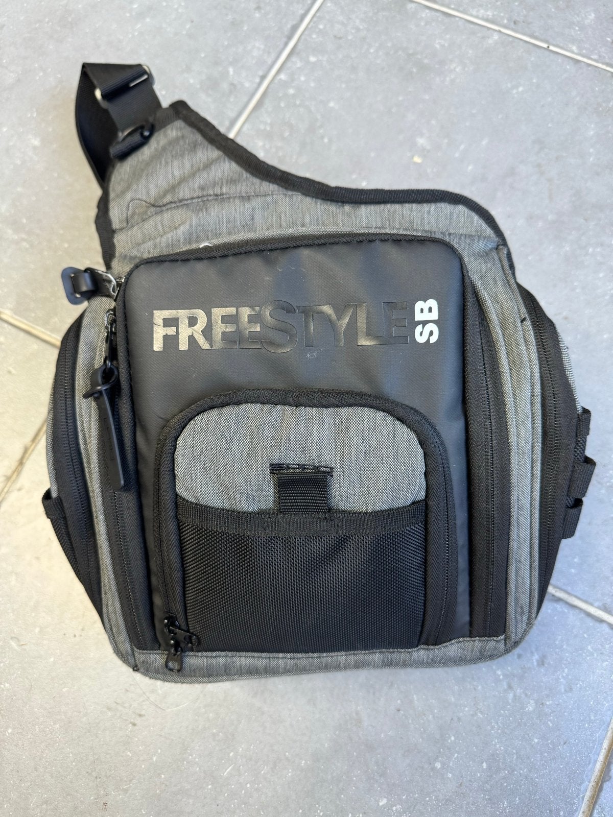 Spro Freestyle Sling Bag inclusief 2 tackleboxen, Ophalen, Zo goed als nieuw, Koffer of Tas