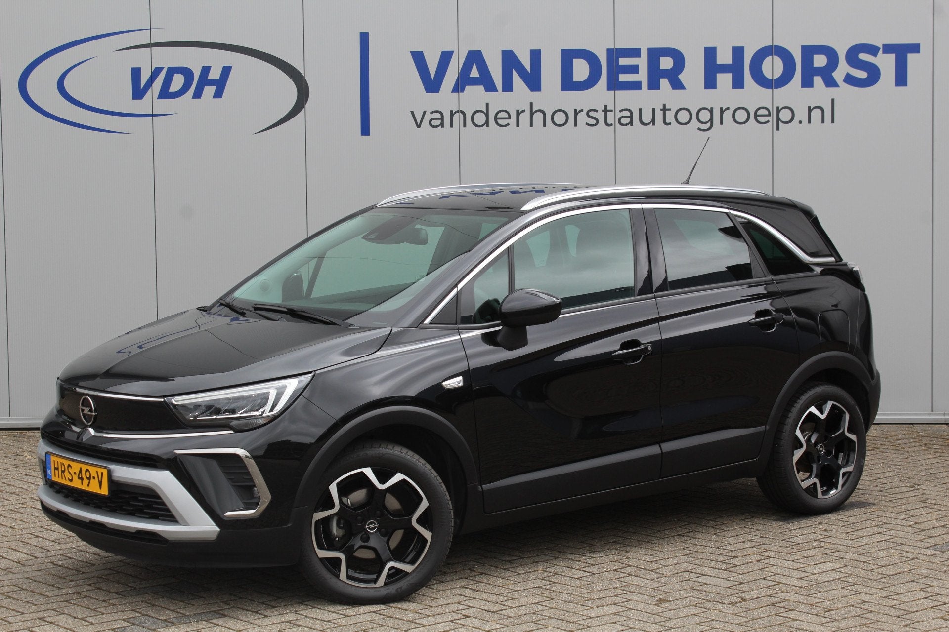 Opel Crossland 1.2-110 pk Turbo Elegance. Mooie moderne hoog, 12 maanden, Gebruikt, Zwart, 1199 cc