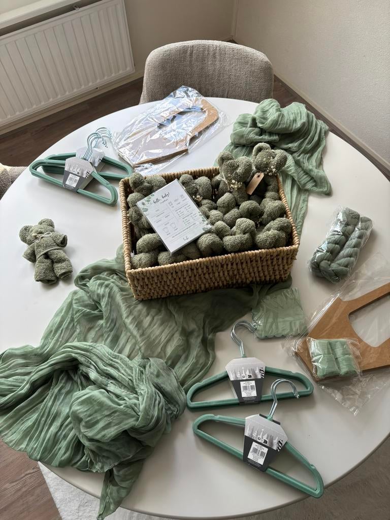 Decoratie voor een babyshower, Ophalen, Zo goed als nieuw, Versiering, Geboorte of Huwelijk